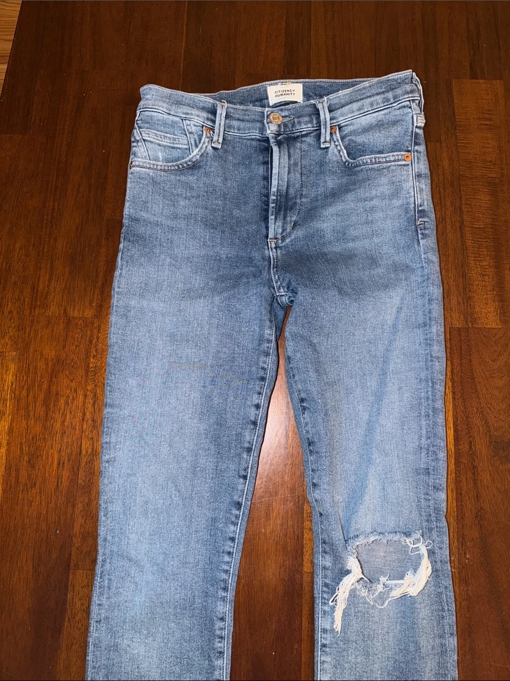 Citizens of Humanity Rocket Ankle Medium Blue Wash Distressed jeans. Size 27.